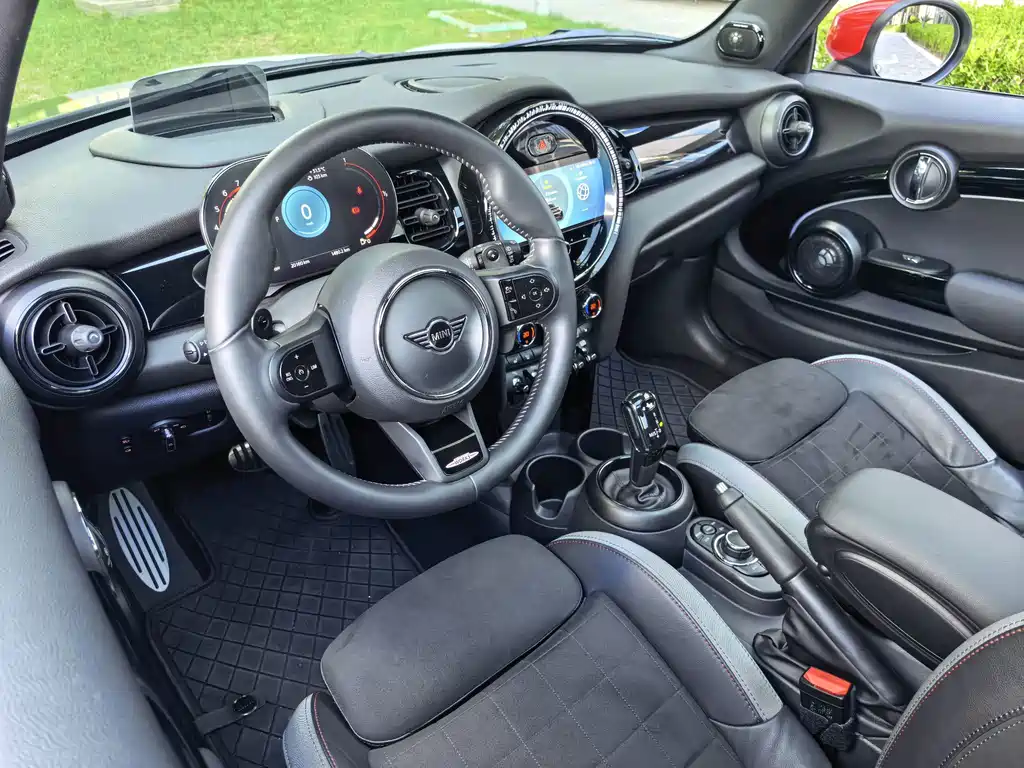 MINI Mini JCW — фото 17