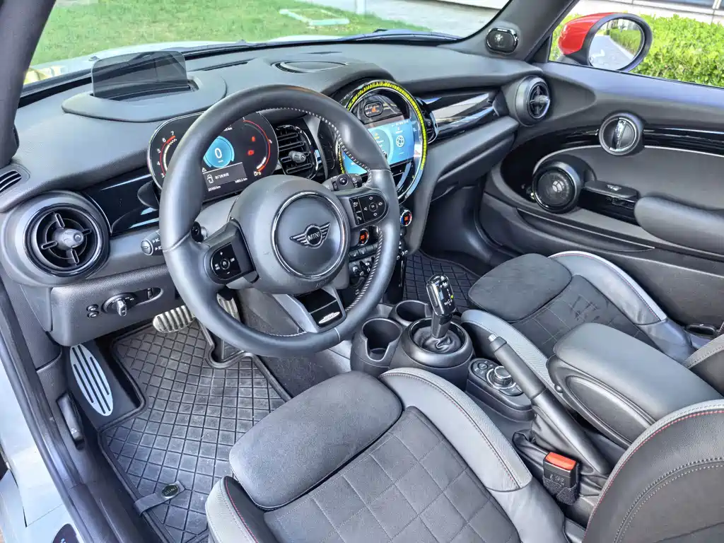 MINI Mini JCW — фото 35