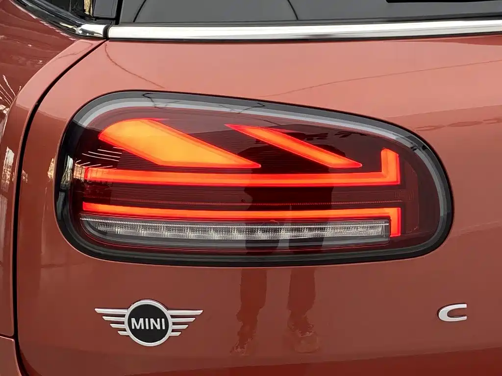 MINI Mini Clubman — фото 3