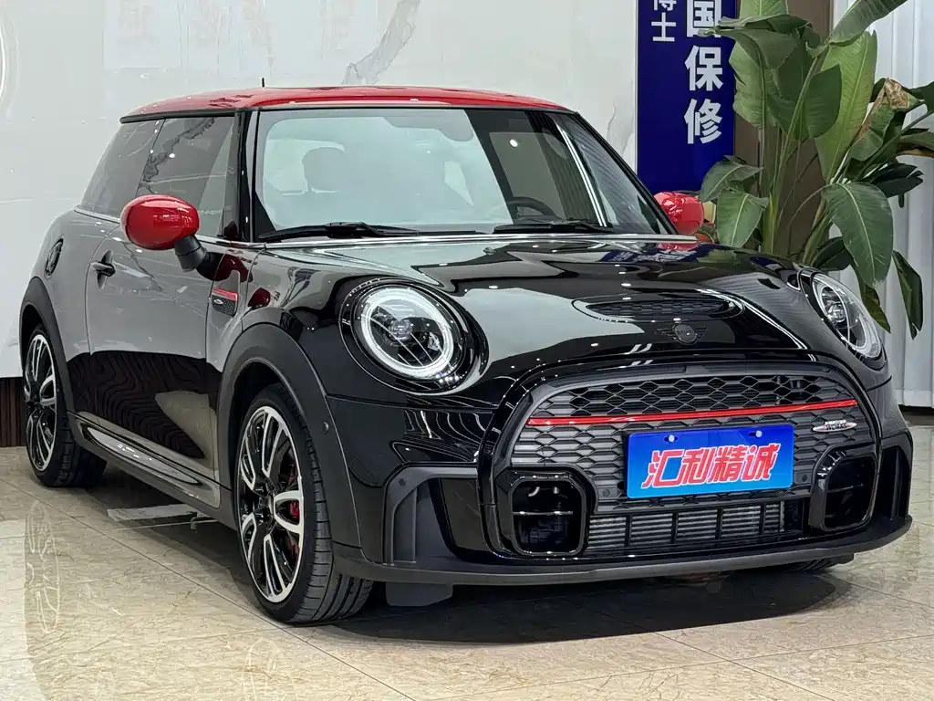 MINI Mini JCW — фото 3