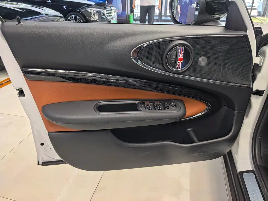MINI Mini Clubman — фото 4