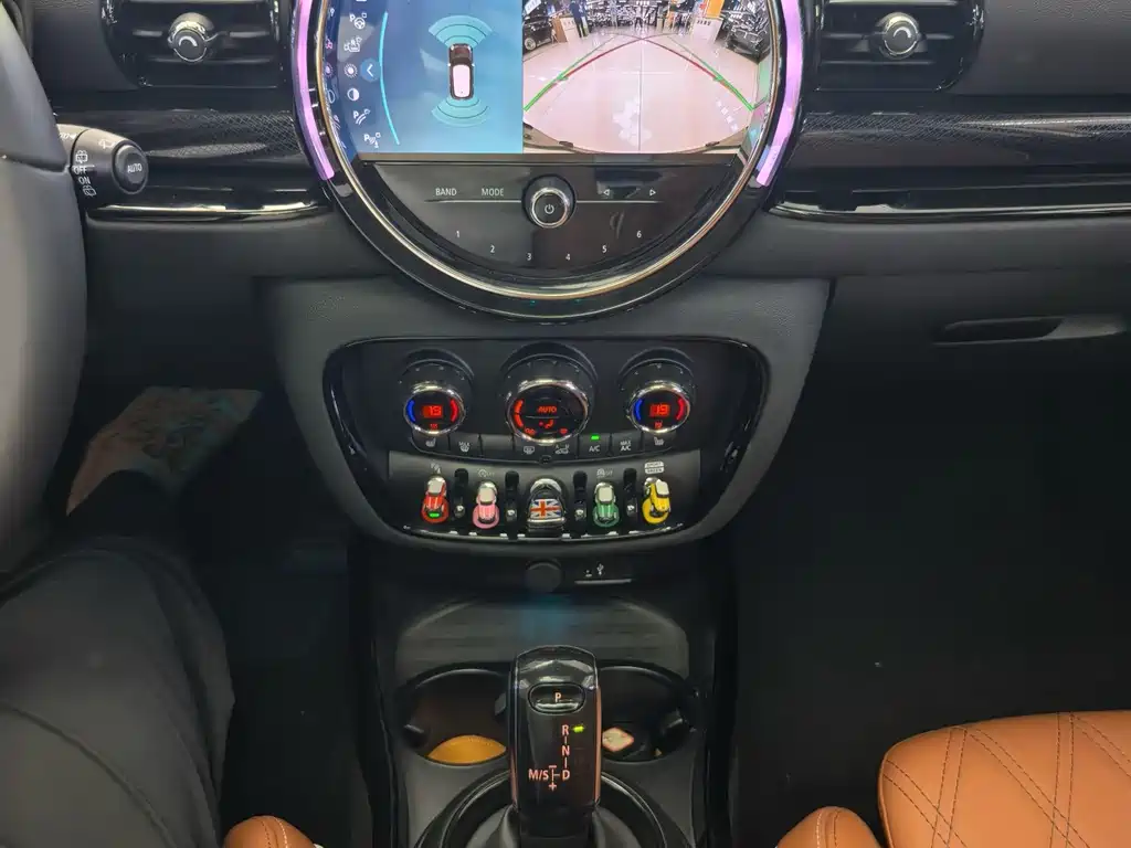 MINI Mini Clubman — фото 9