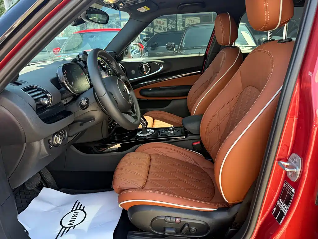 MINI Mini Clubman — фото 11