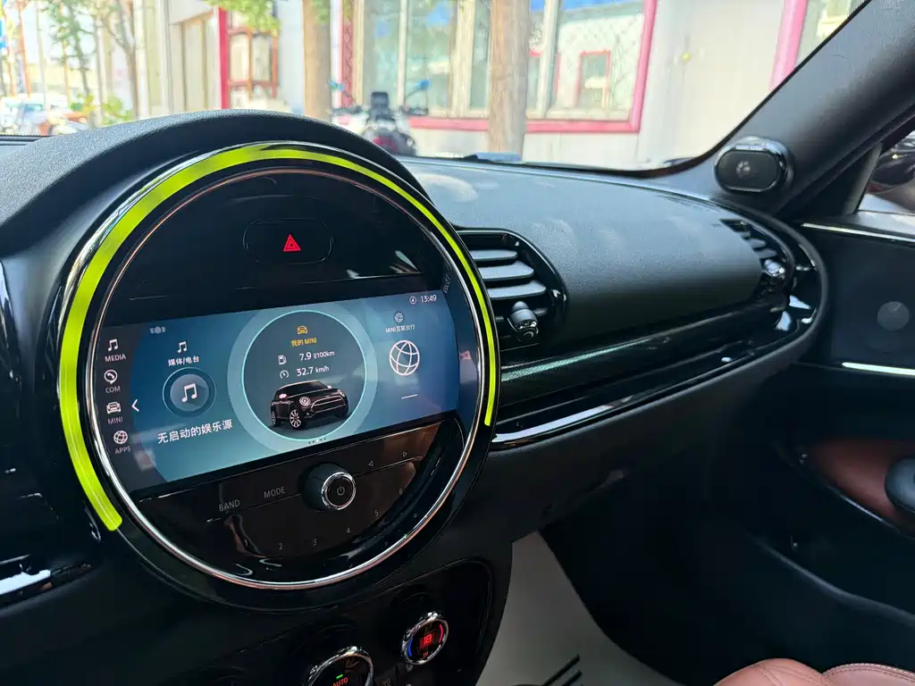 MINI Mini Clubman — фото 17