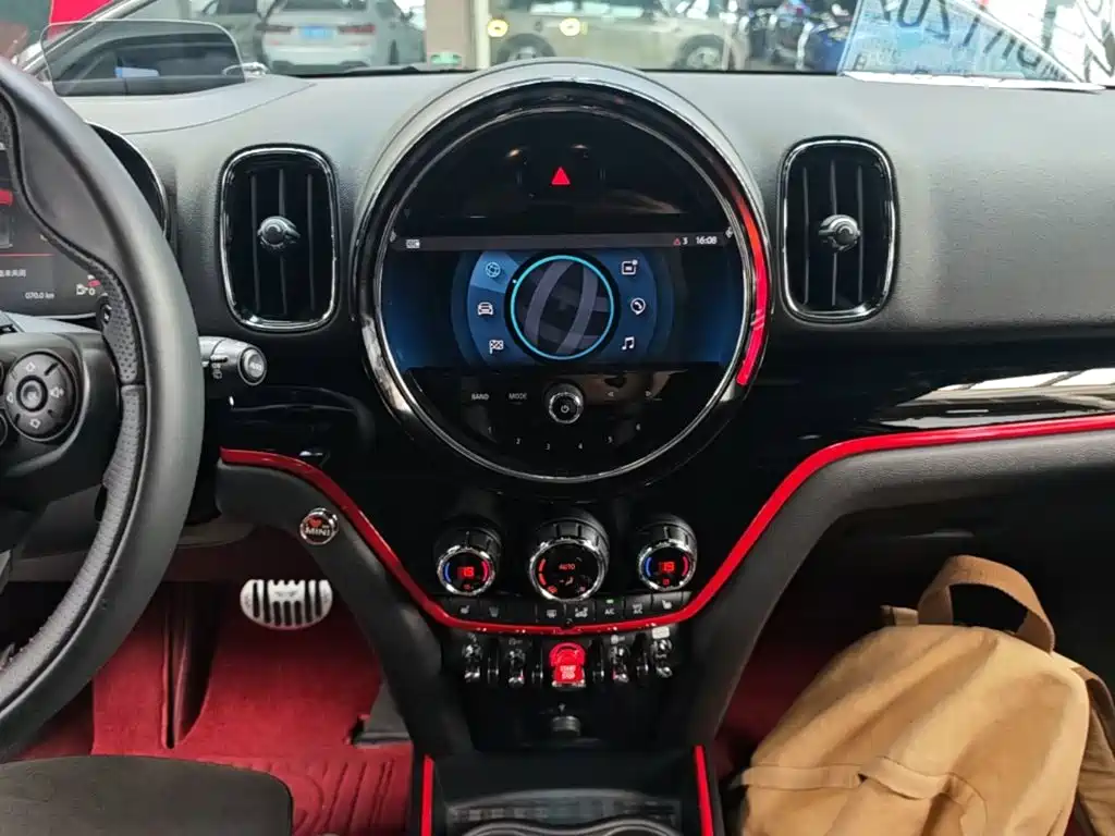 MINI Mini JCW Countryman — фото 13