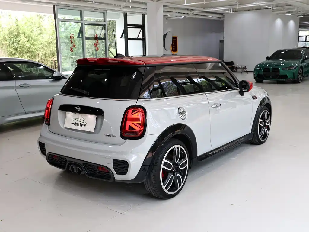 MINI Mini JCW — фото 4