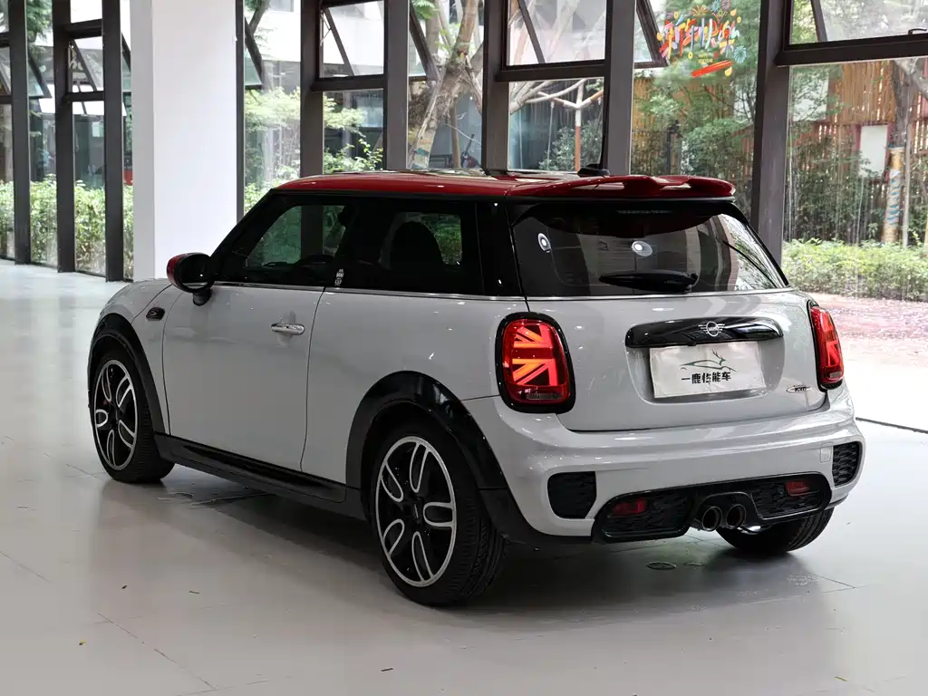 MINI Mini JCW — фото 6