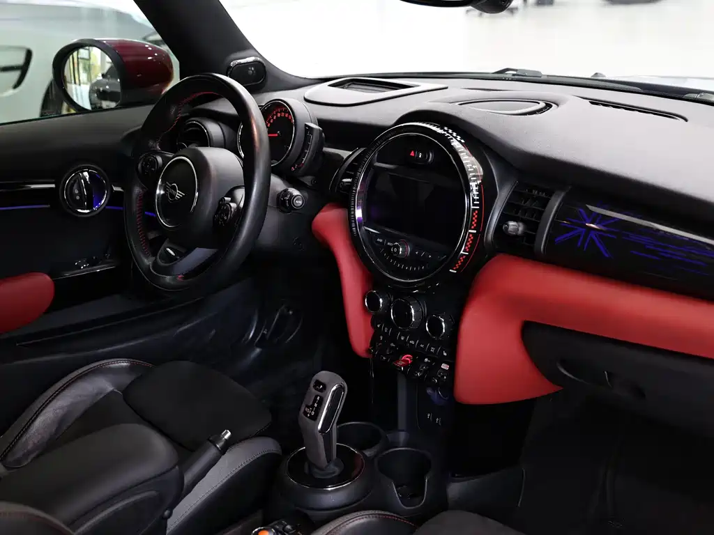 MINI Mini JCW — фото 9
