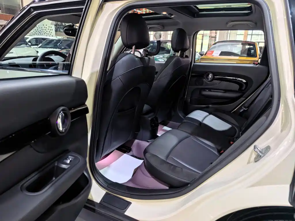 MINI Mini Clubman — фото 14