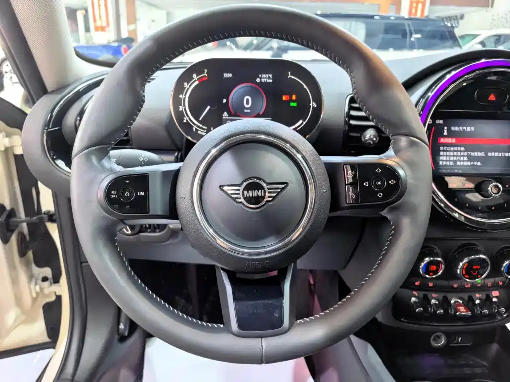 MINI Mini Clubman — фото 8
