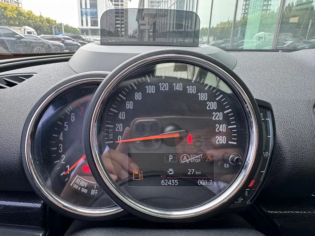 MINI Mini Clubman — фото 2
