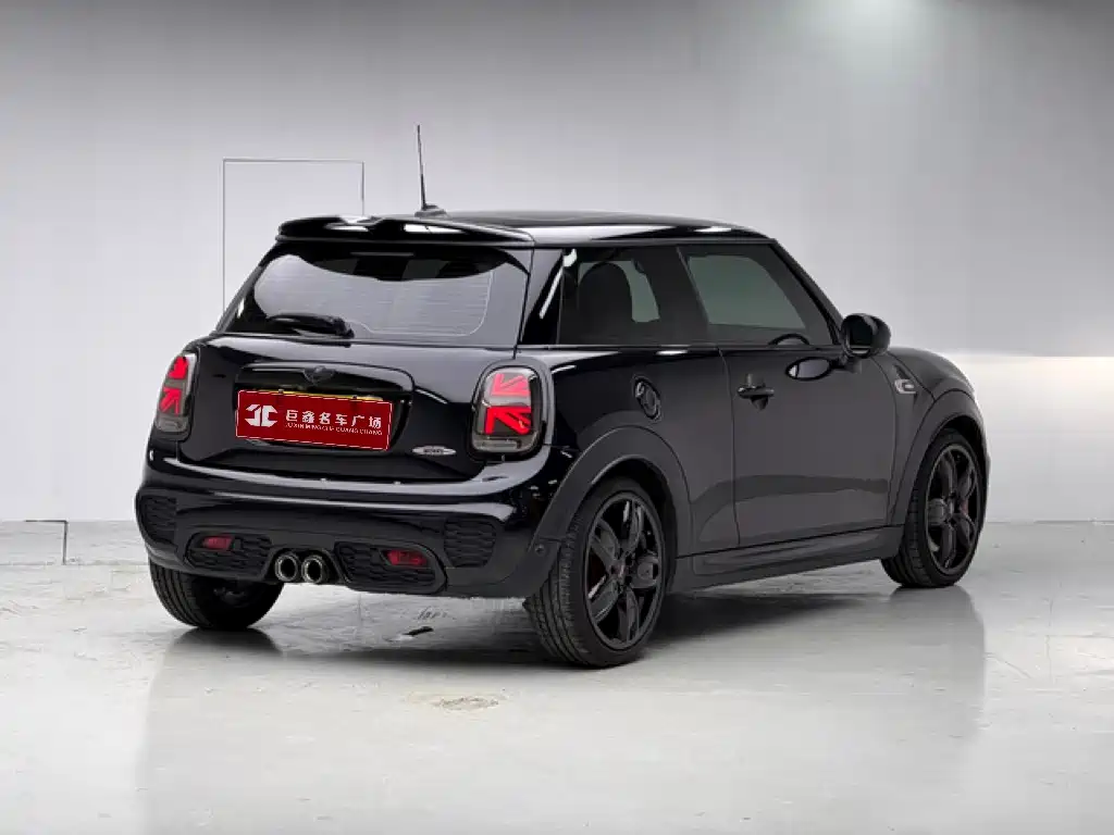 MINI Mini JCW — фото 5