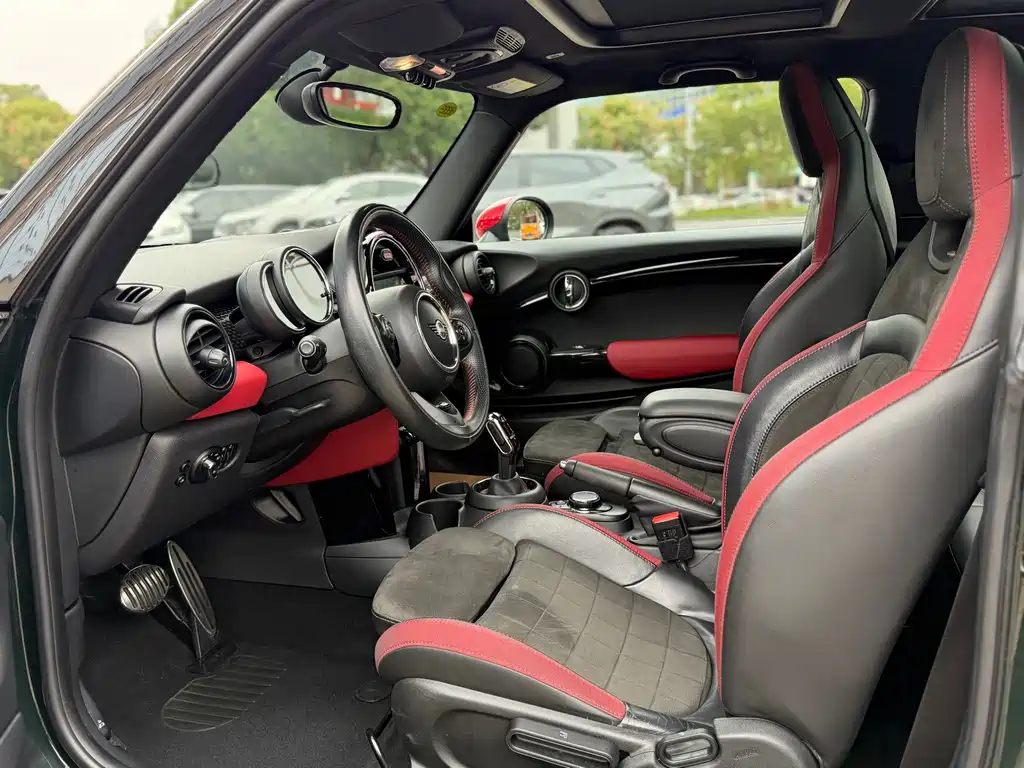 MINI Mini JCW — фото 8