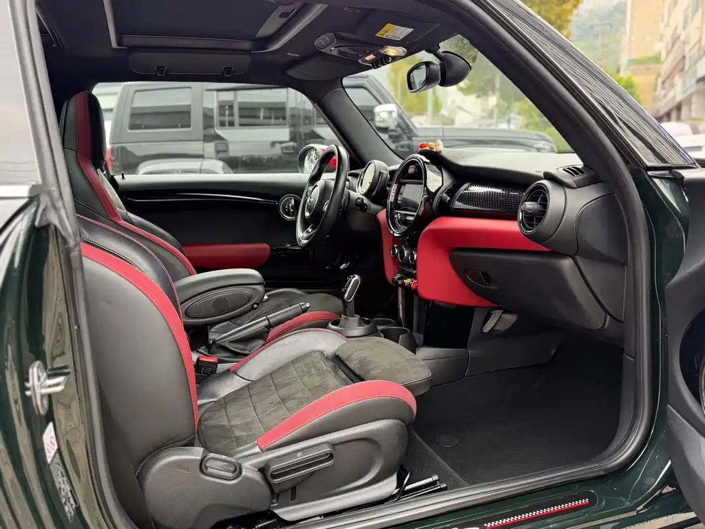 MINI Mini JCW — фото 9