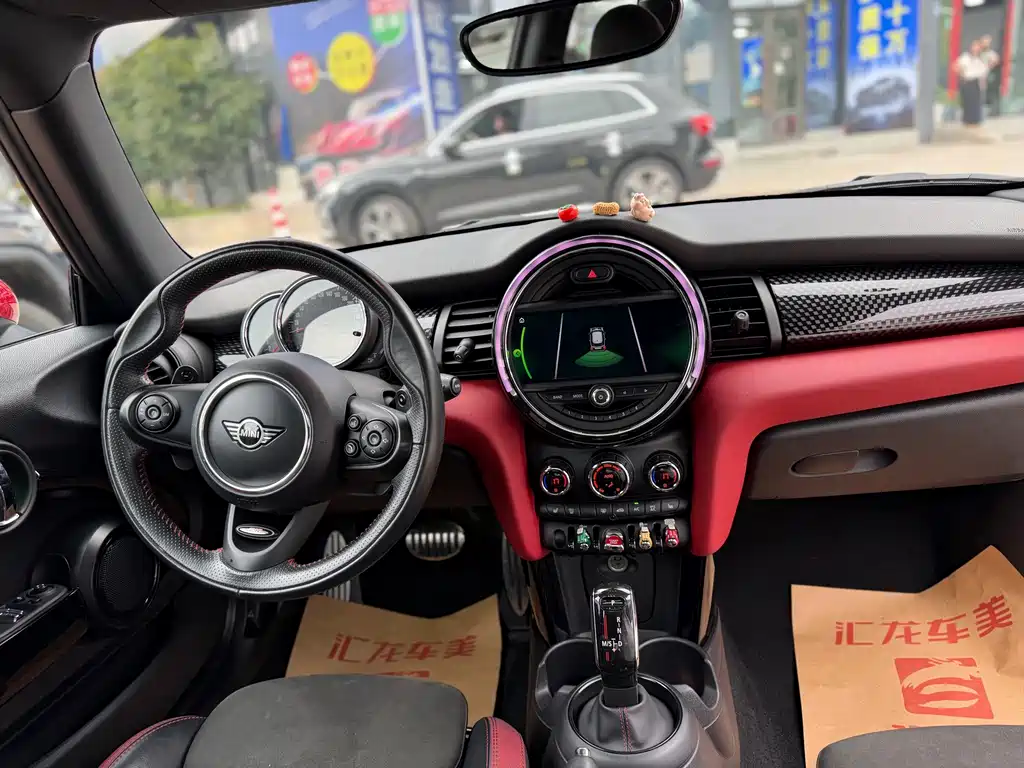 MINI Mini JCW — фото 10
