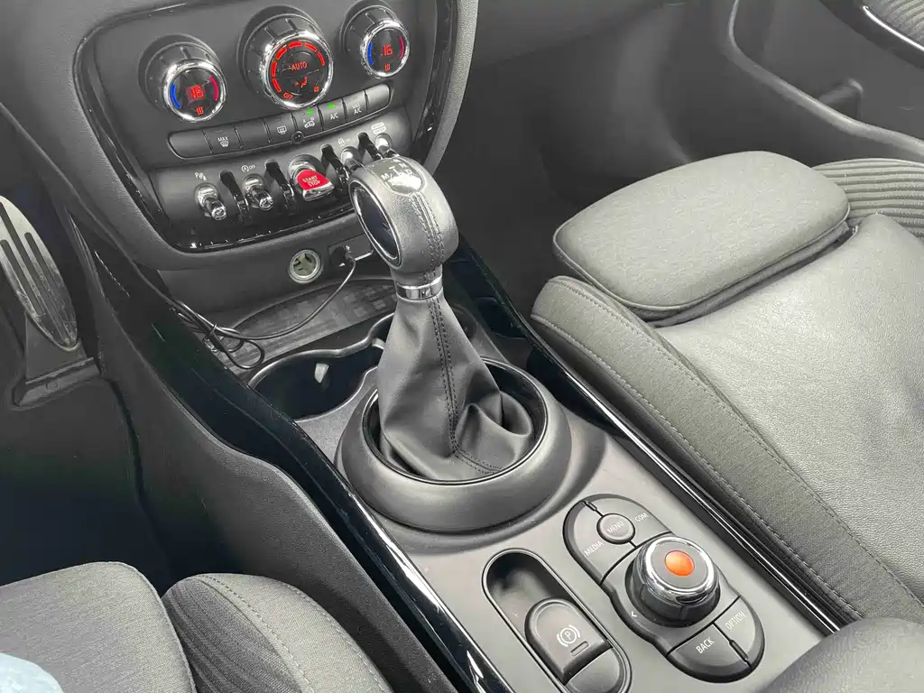 MINI Mini Clubman — фото 9