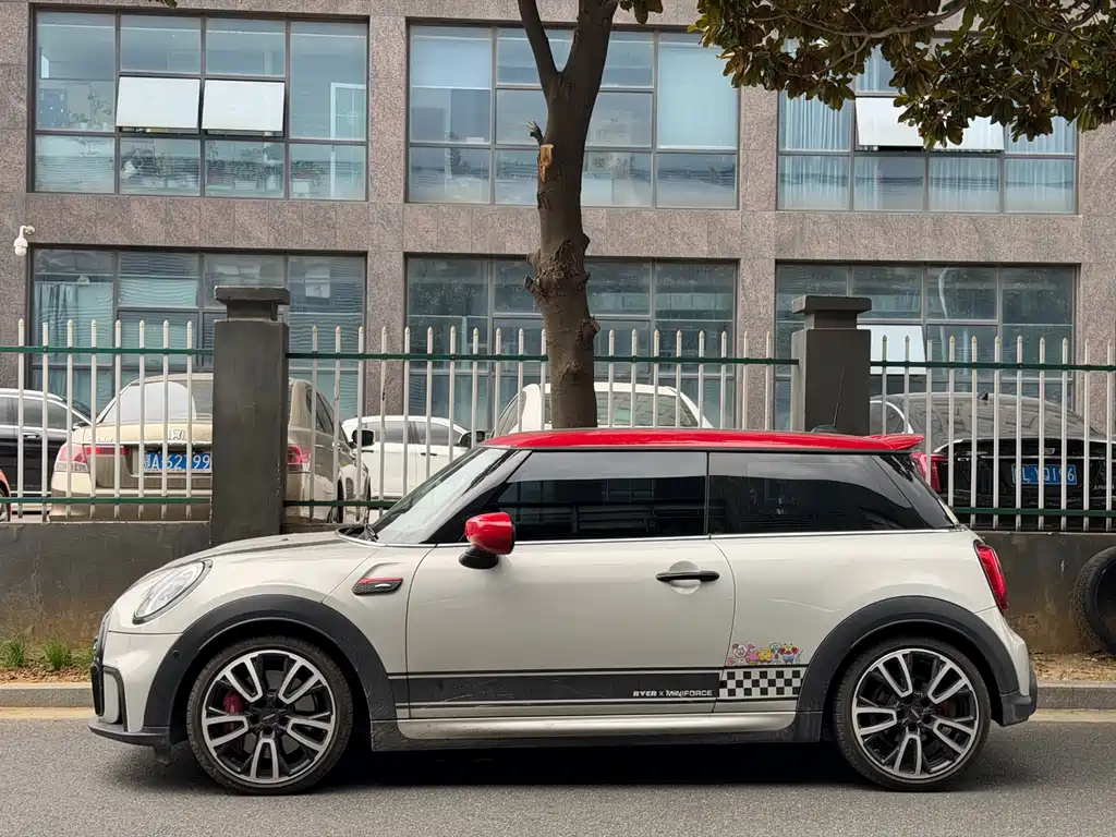 MINI Mini JCW — фото 3
