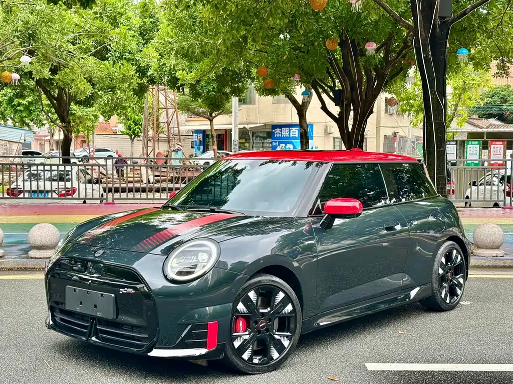 MINI MINI JCW EV — фото 3
