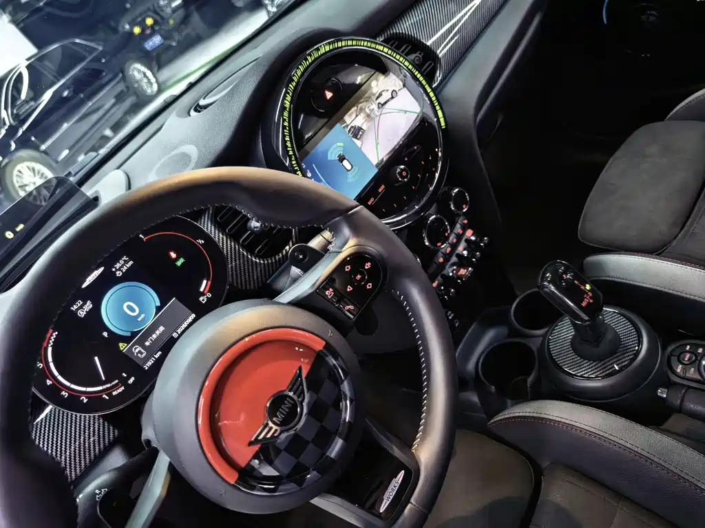 MINI Mini JCW — фото 3