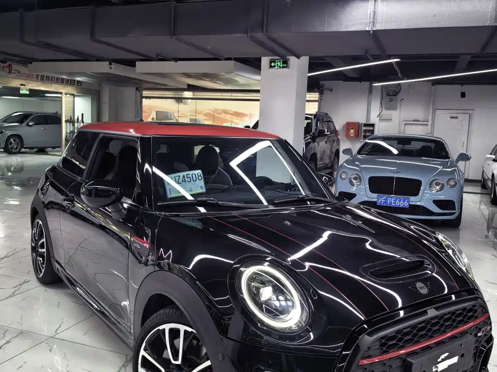 MINI Mini JCW — фото 4
