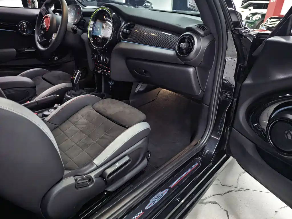 MINI Mini JCW — фото 5