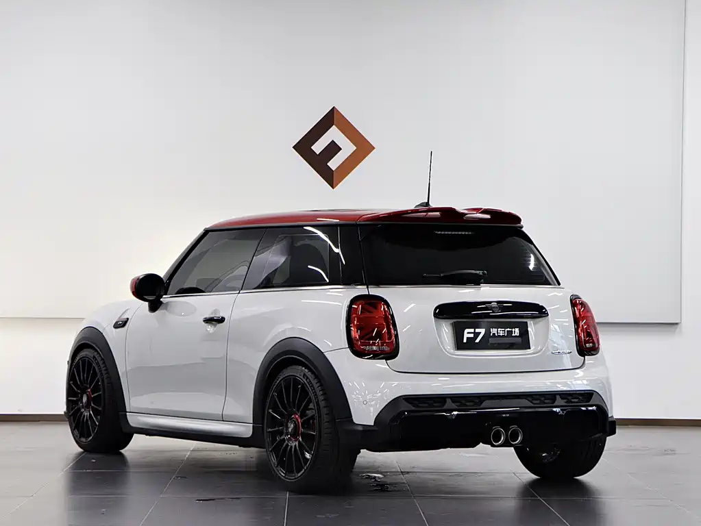 MINI Mini JCW — фото 4