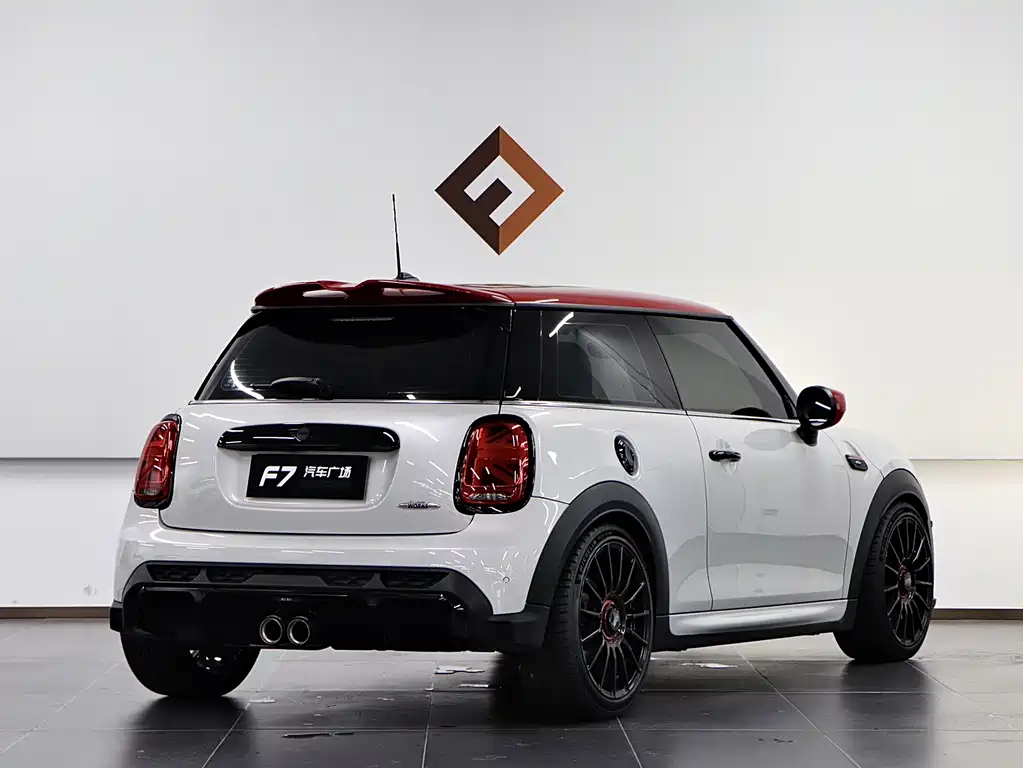 MINI Mini JCW — фото 6