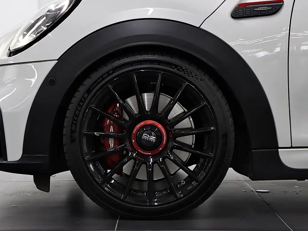 MINI Mini JCW — фото 8