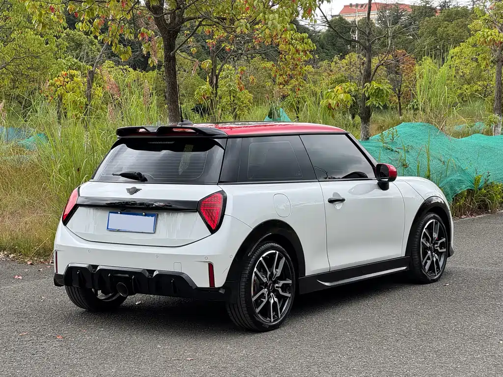 MINI Mini JCW — фото 5