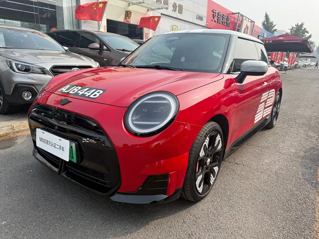 MINI MINI JCW EV — фото 3