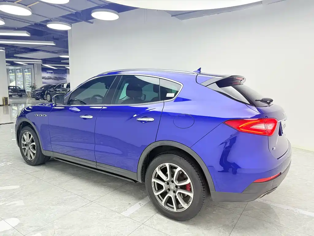 Maserati Levante — фото 6