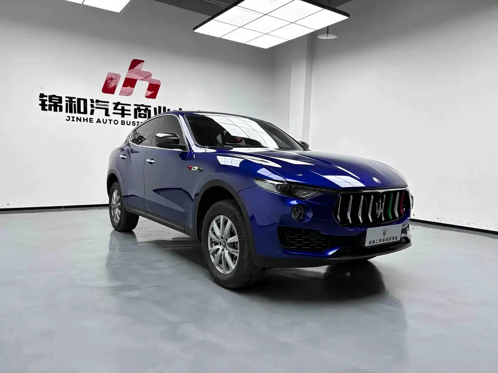 Maserati Levante — фото 3