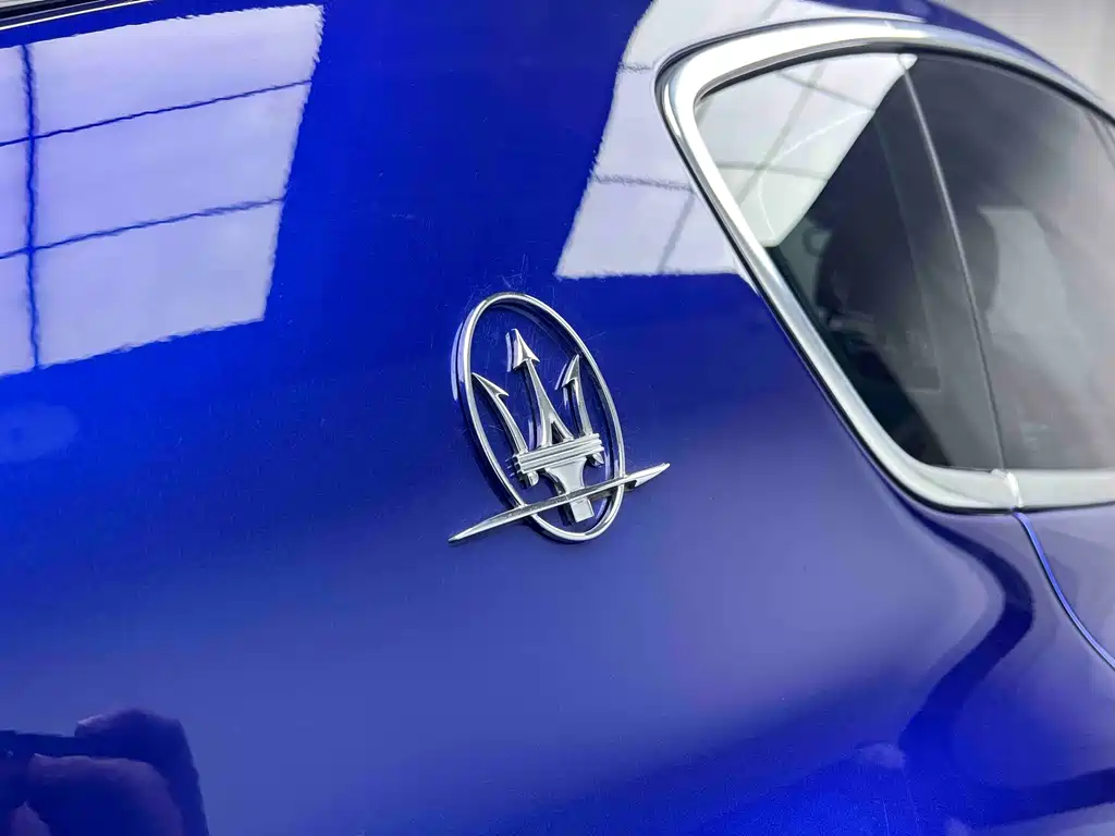 Maserati Levante — фото 21
