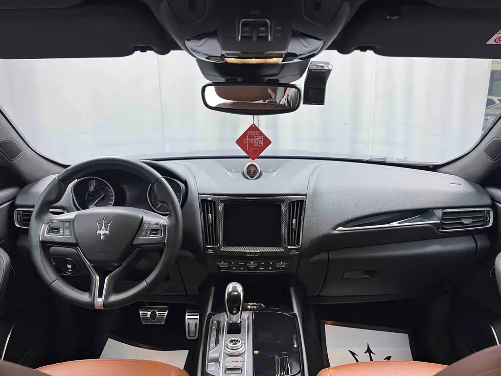 Maserati Levante — фото 30