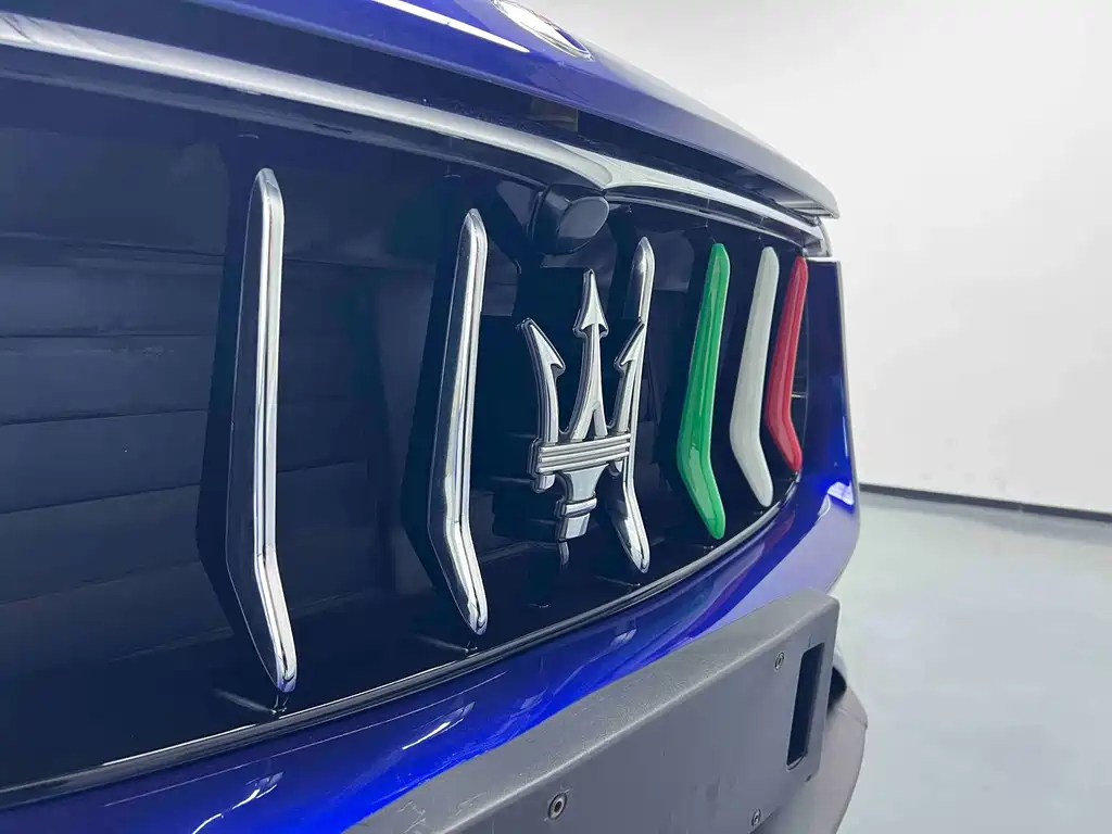Maserati Levante — фото 6