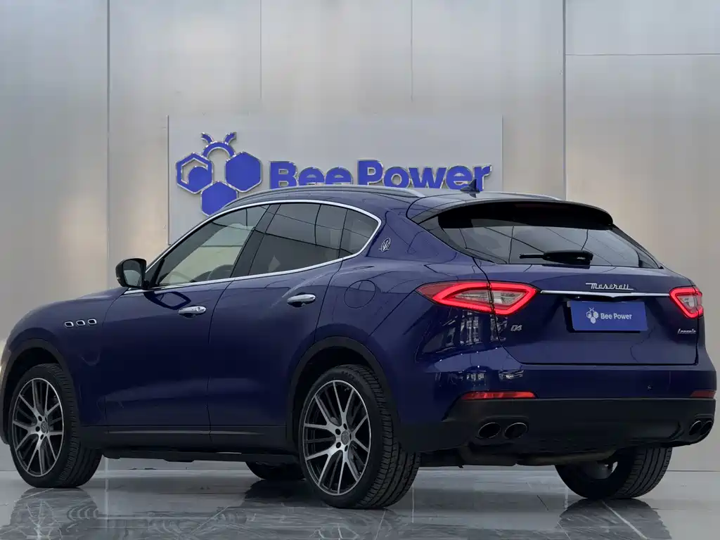 Maserati Levante — фото 6