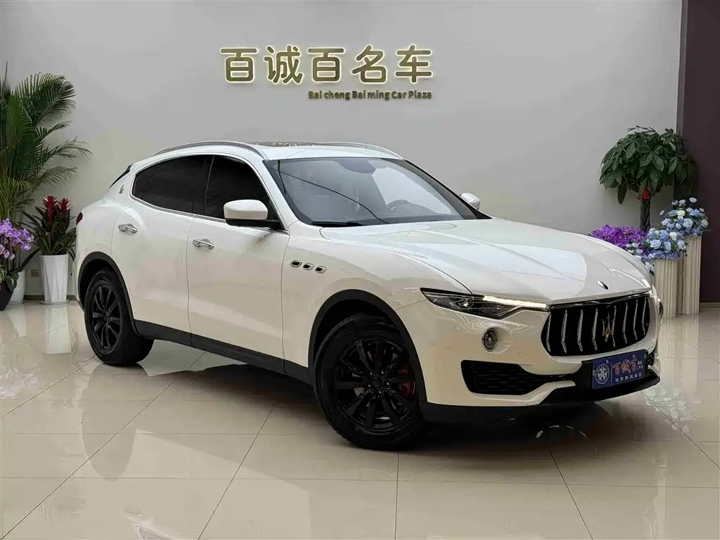 Maserati Levante — фото 3
