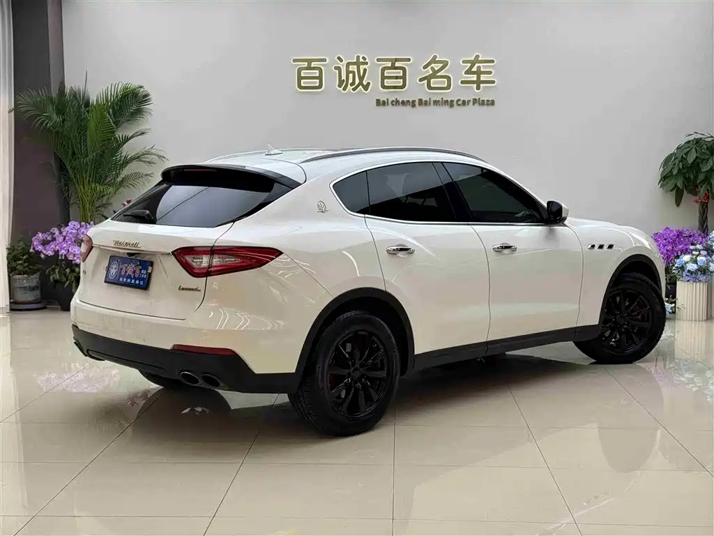 Maserati Levante — фото 5