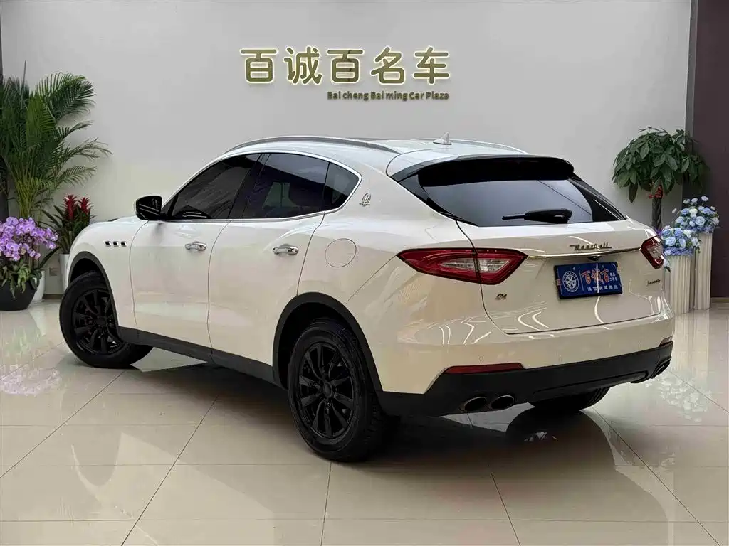 Maserati Levante — фото 7