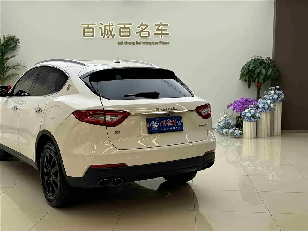 Maserati Levante — фото 8