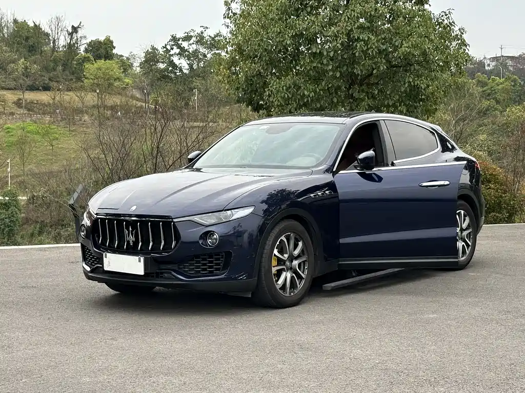 Maserati Levante — фото 4