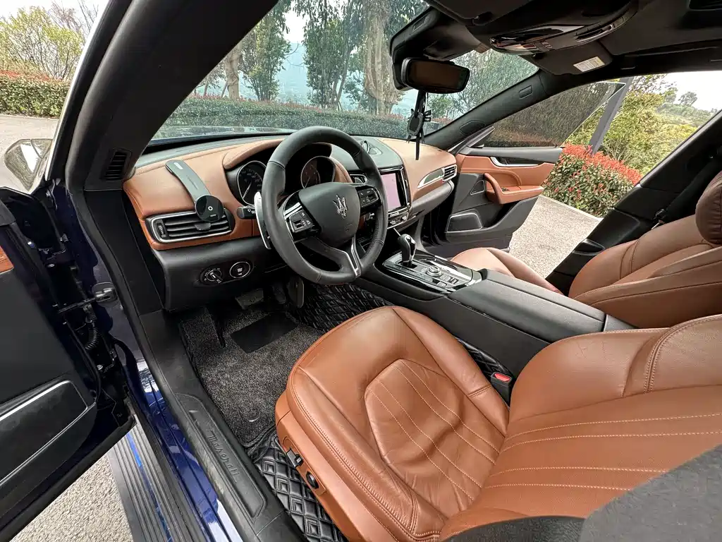 Maserati Levante — фото 10