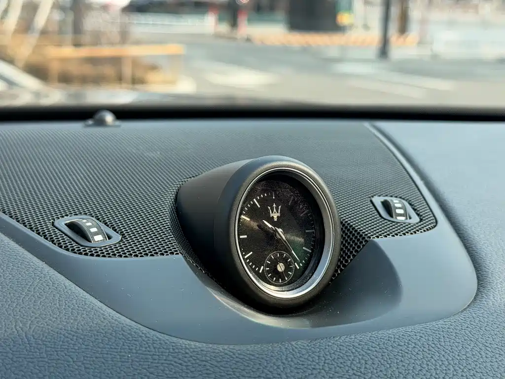 Maserati Levante — фото 10