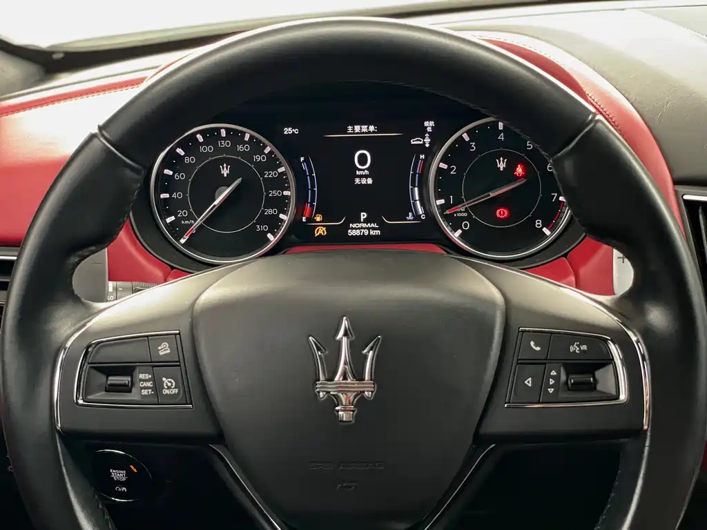 Maserati Levante — фото 19