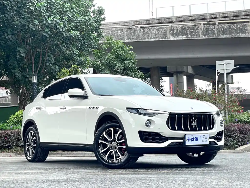Maserati Levante — фото 6