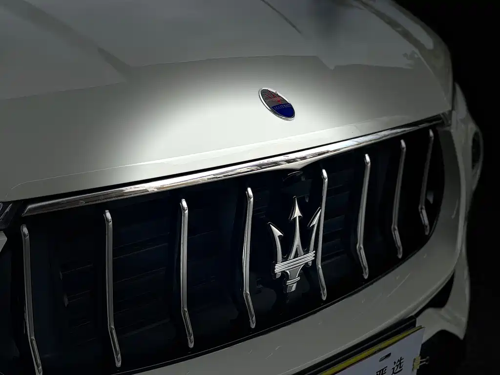 Maserati Levante — фото 7