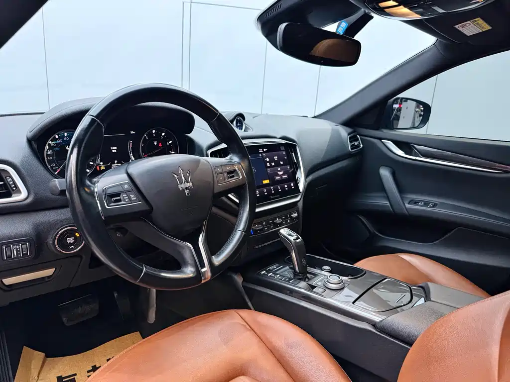 Maserati Ghibli — фото 8