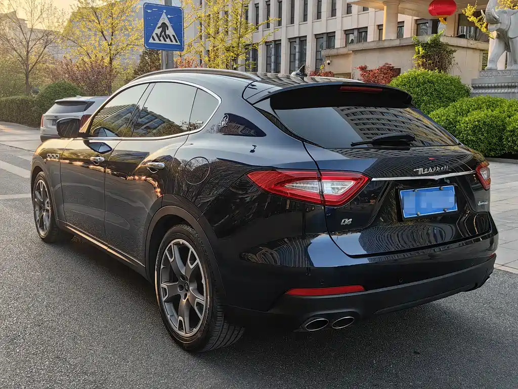 Maserati Levante — фото 2