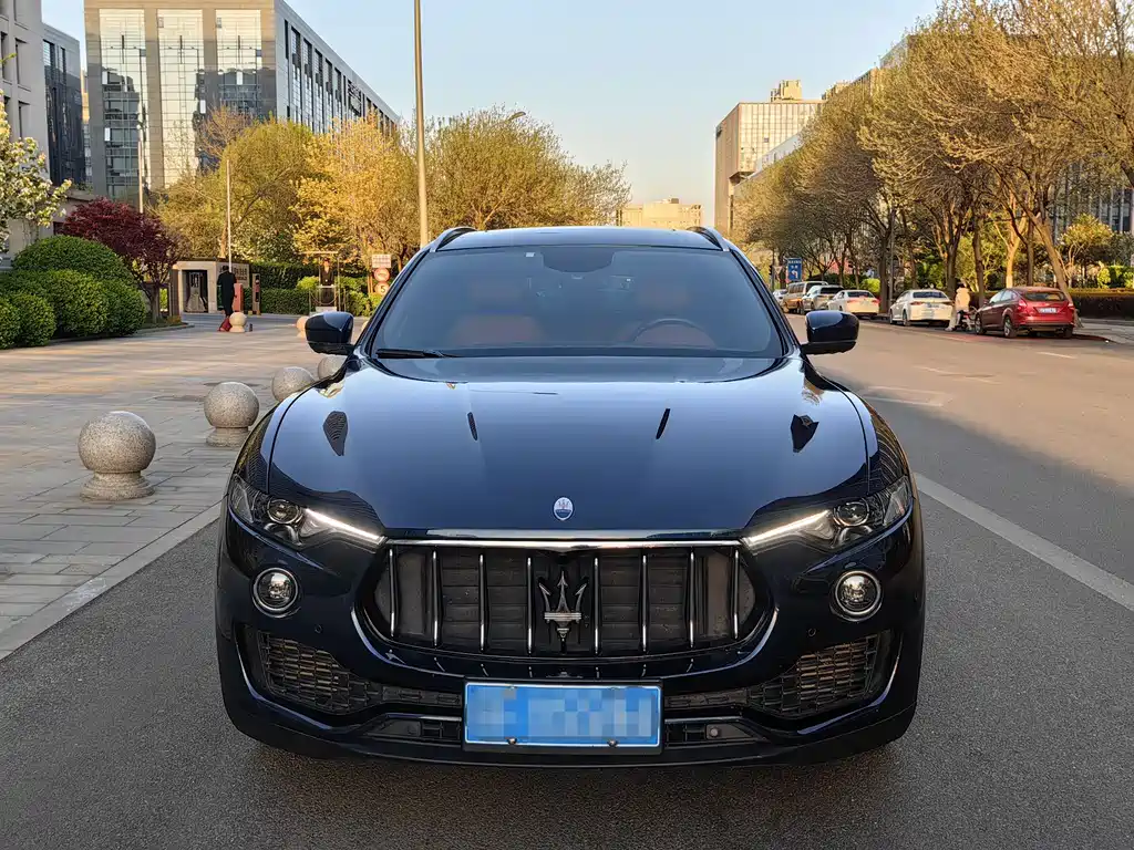 Maserati Levante — фото 6
