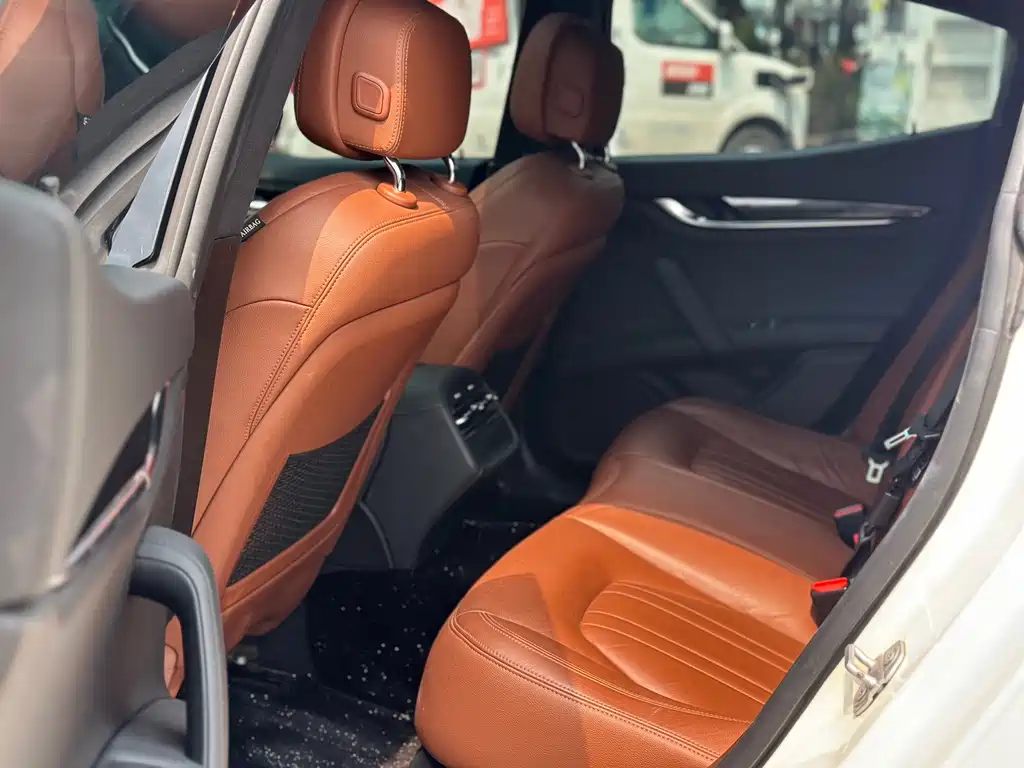 Maserati Ghibli — фото 6